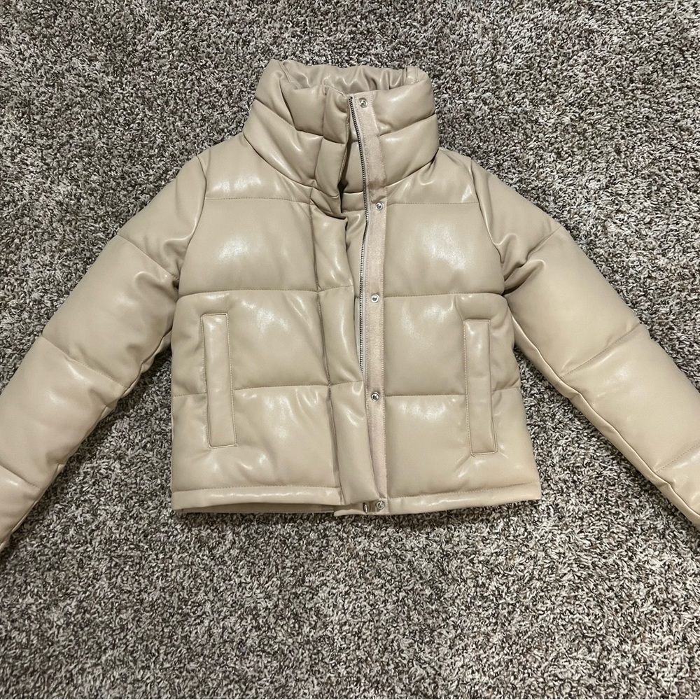Abercrombie & Fitch mini puffer. New with tags! Size XS